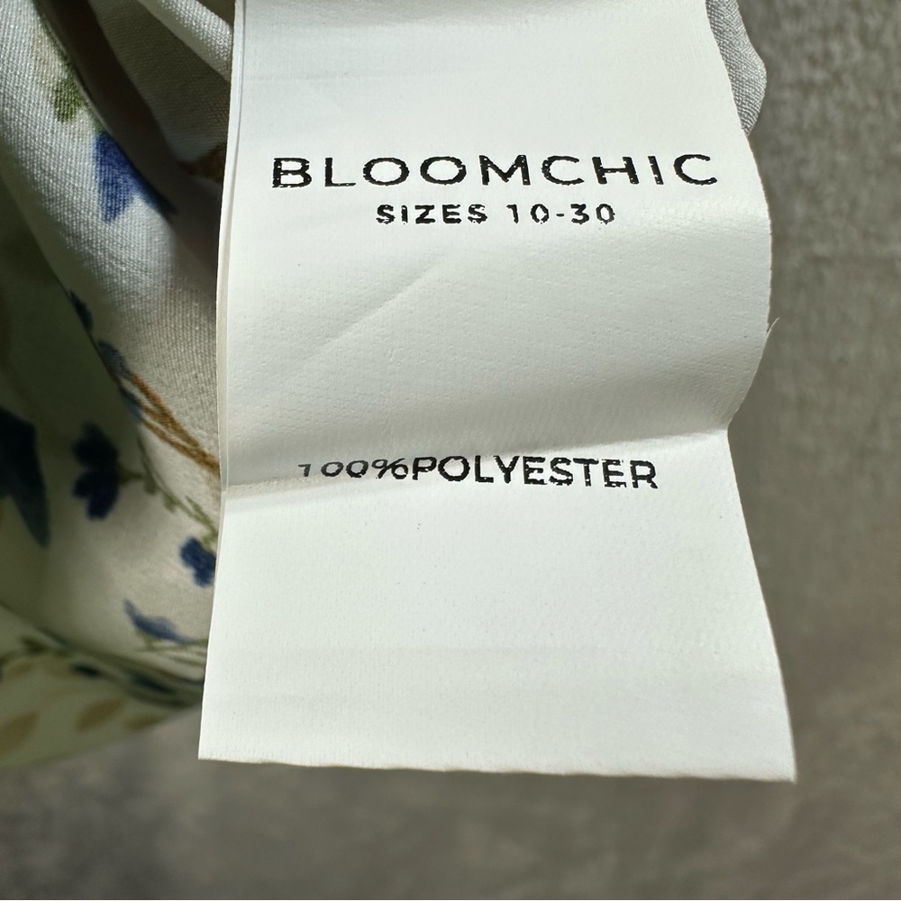 Bloomchic Women's Top 22/24‎ Pullover Short Sleeve Ditsy Floral Cottagecore - Picture 4 of 8